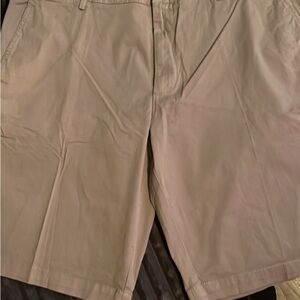 Goodthreads Men's Flat-Front Khaki Shorts